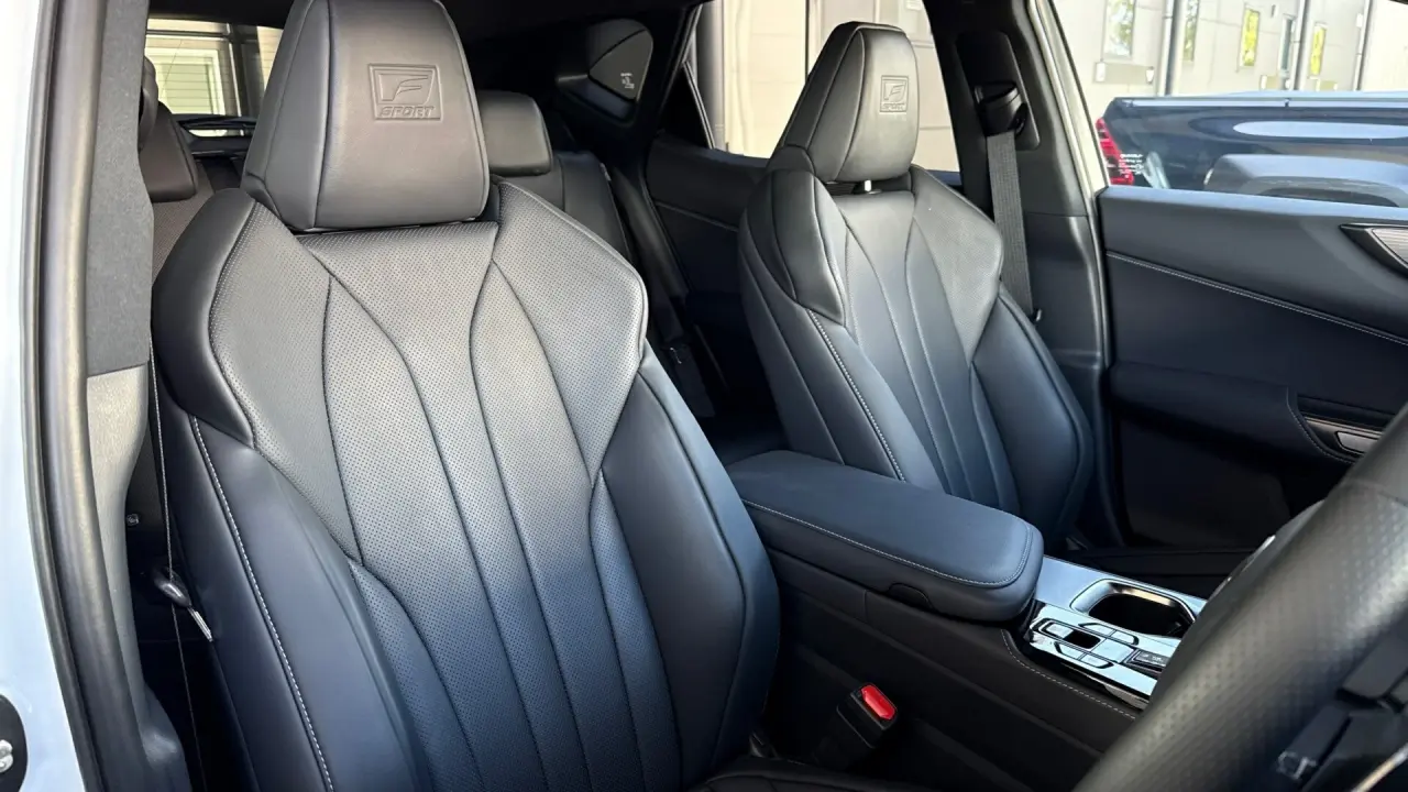2025 Lexus NX350 Gallery Image 10