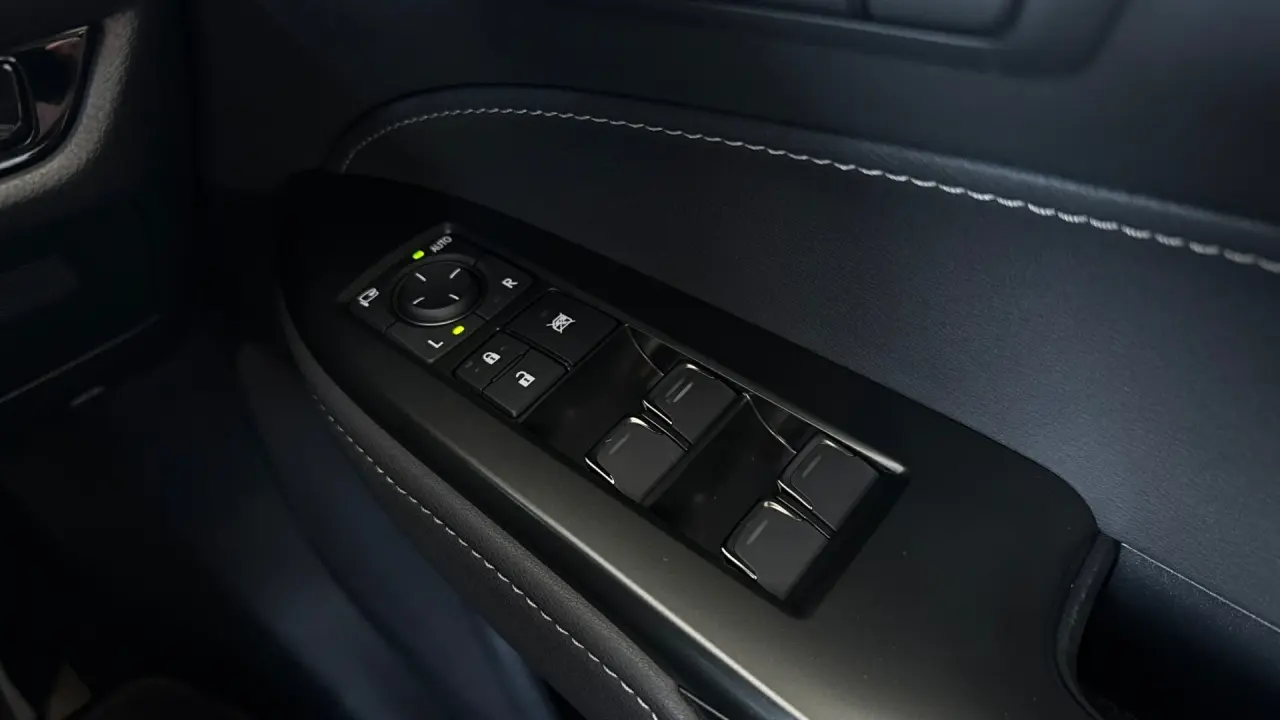 2025 Lexus NX350 Gallery Image 20