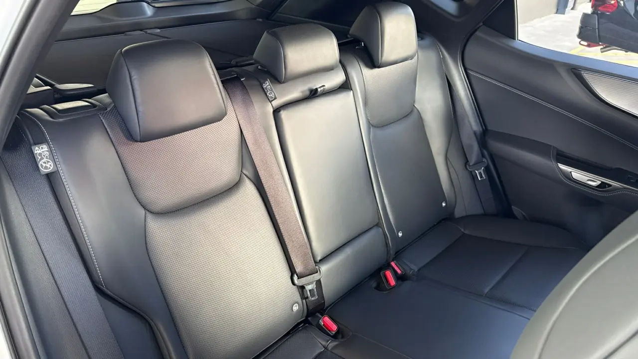 2025 Lexus NX350 Gallery Image 9