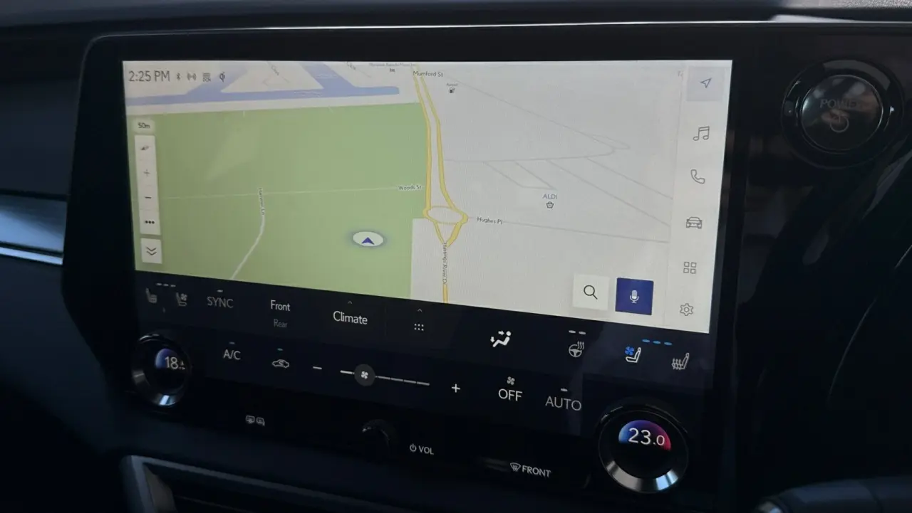 2025 Lexus RX500h Gallery Image 17