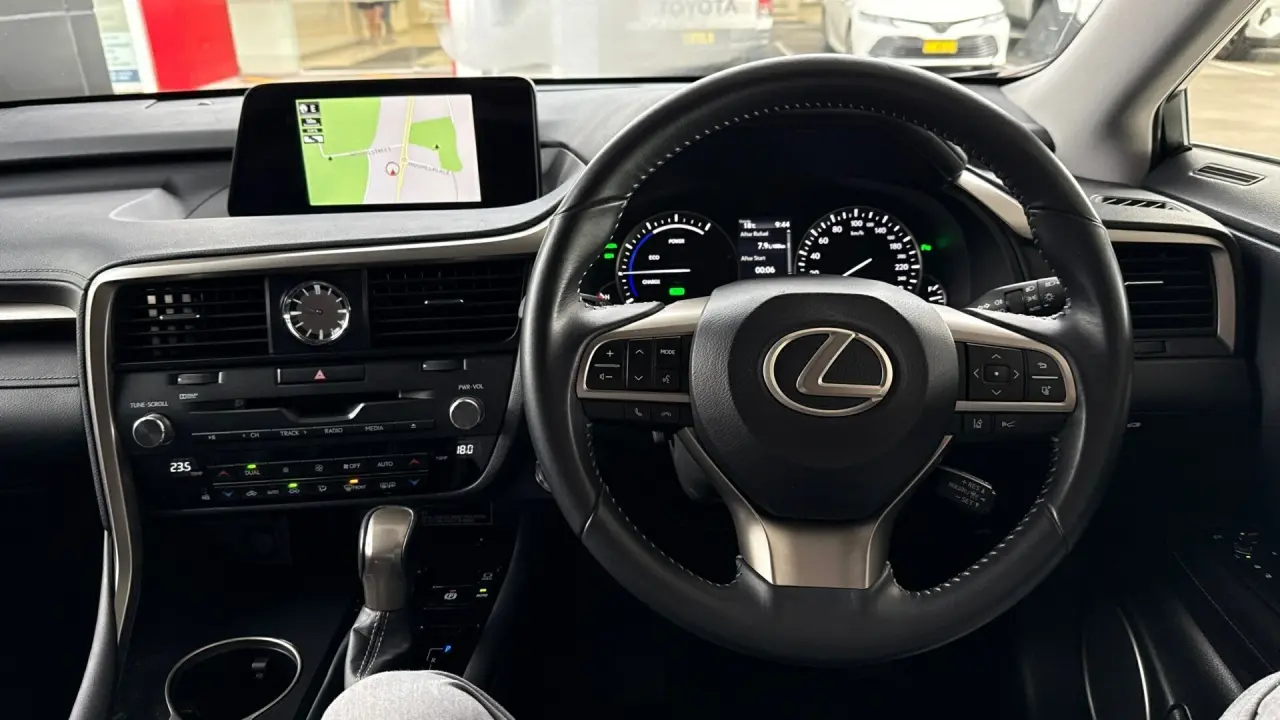 2019 Lexus RX450h Gallery Image 11