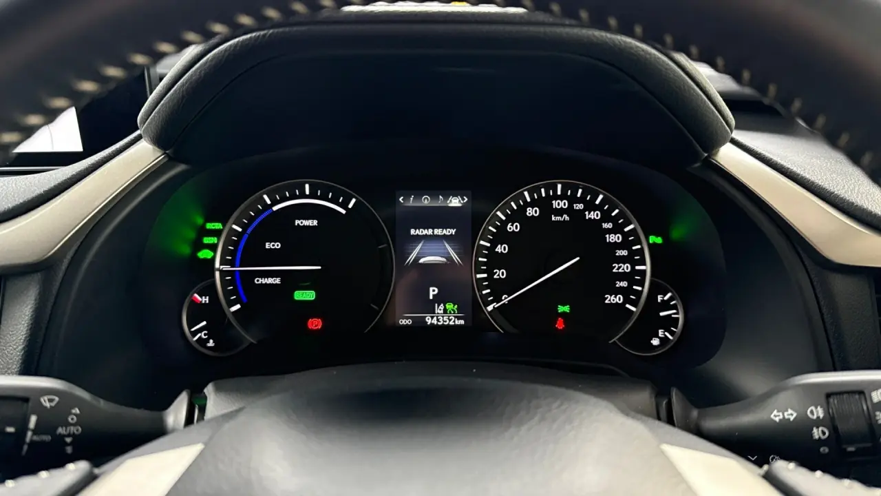 2019 Lexus RX450h Gallery Image 15