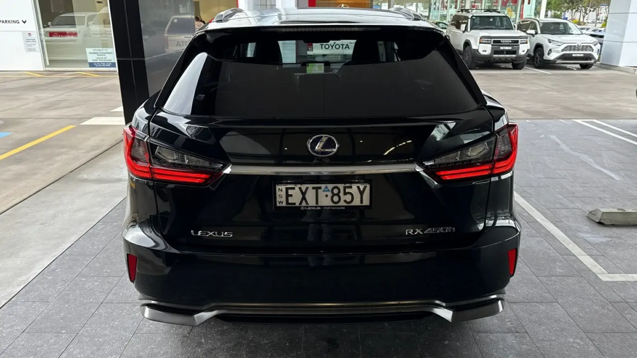 2019 Lexus RX450h Gallery Image 5