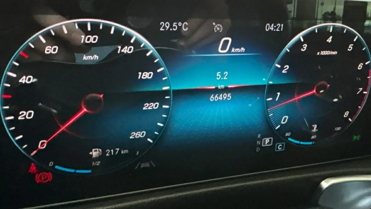 2020 MERCEDES-BENZ GLB Gallery Image 12