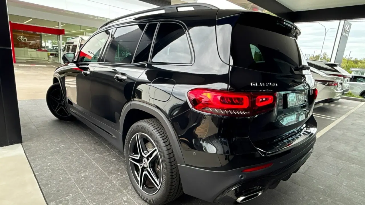 2020 MERCEDES-BENZ GLB Gallery Image 9