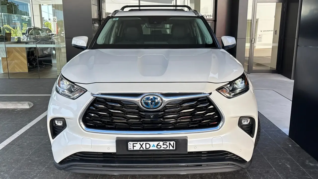 2021 Toyota Kluger Hybrid Gallery Image 2