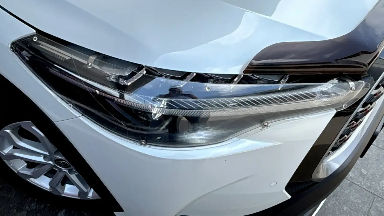 2023 Toyota Corolla Cross Hybrid Gallery Image 3