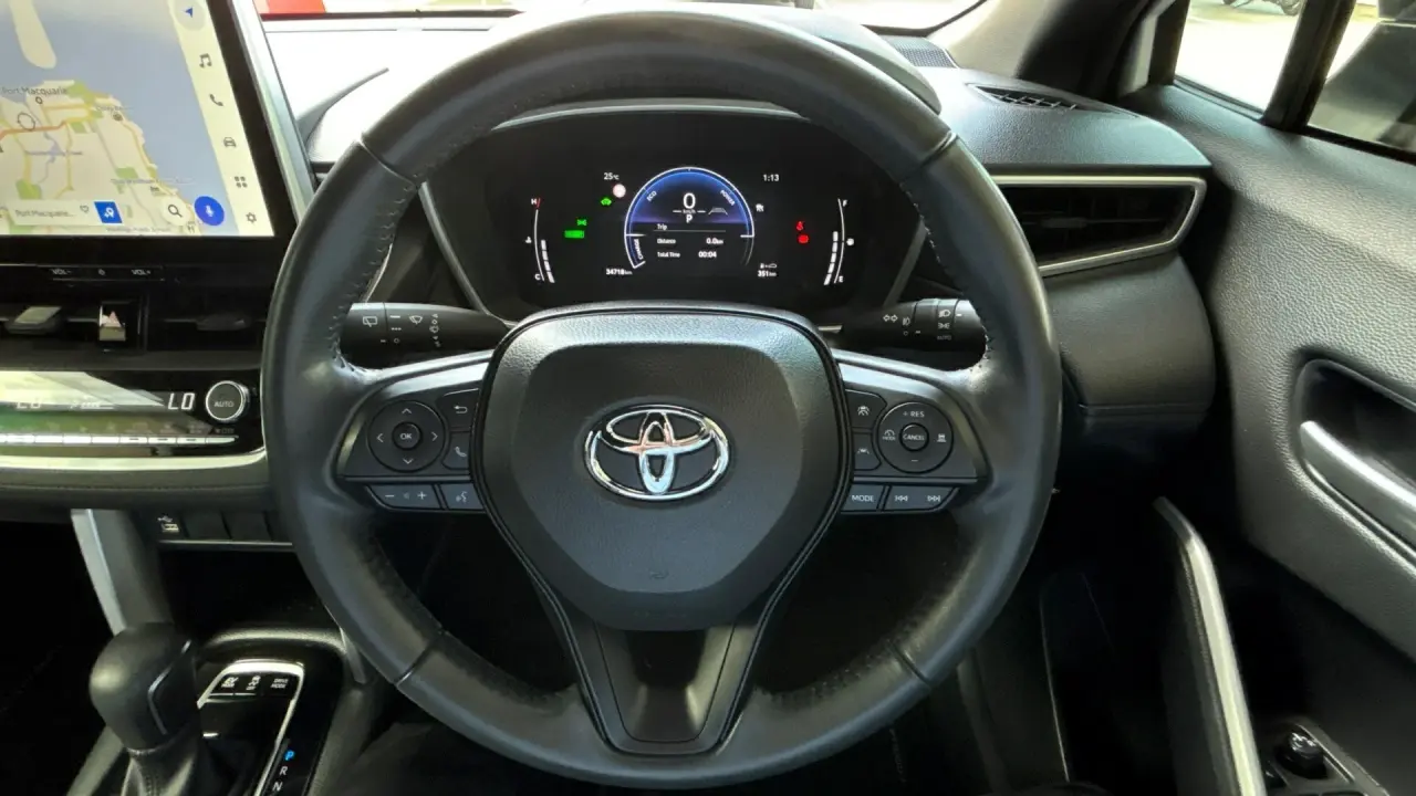 2023 Toyota Corolla Cross Hybrid Gallery Image 9