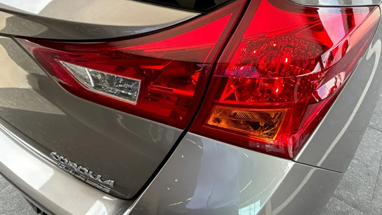 2015 Toyota Corolla Gallery Image 4