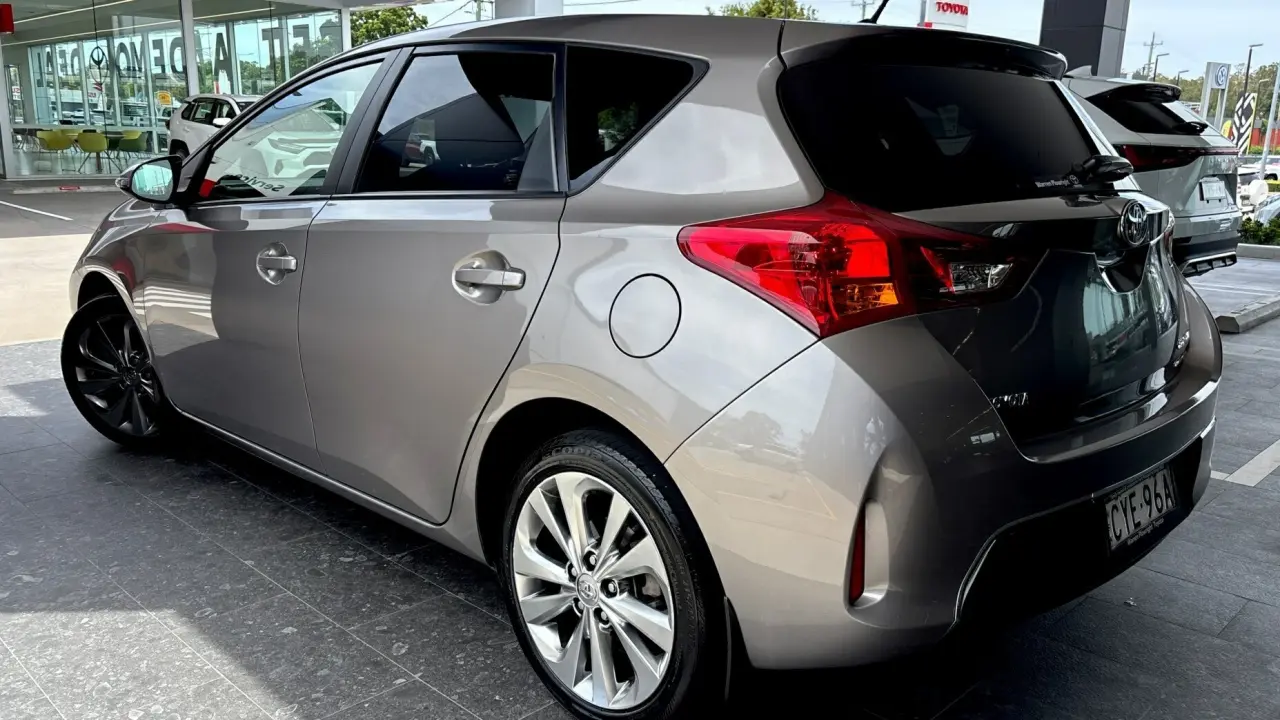 2015 Toyota Corolla Gallery Image 6