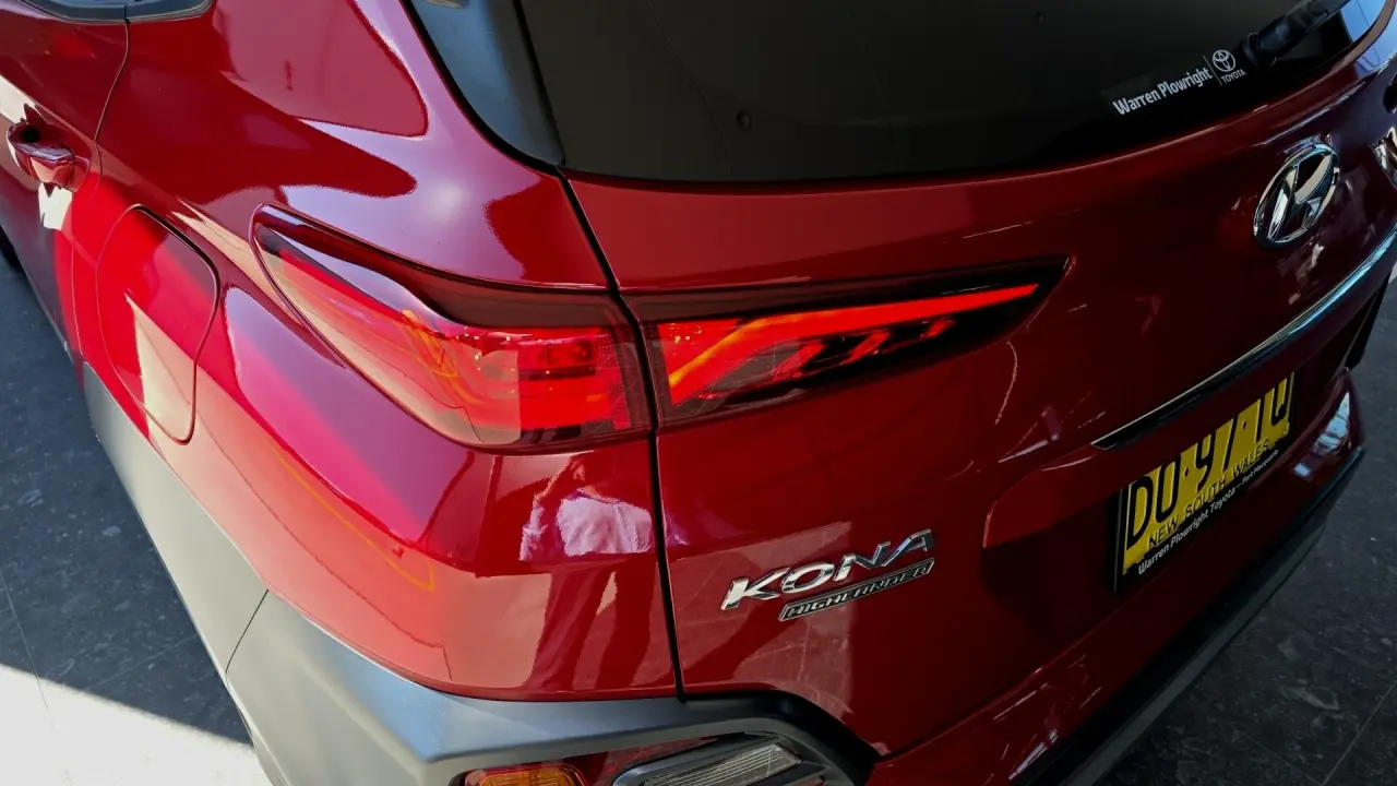2020 HYUNDAI KONA Gallery Image 6