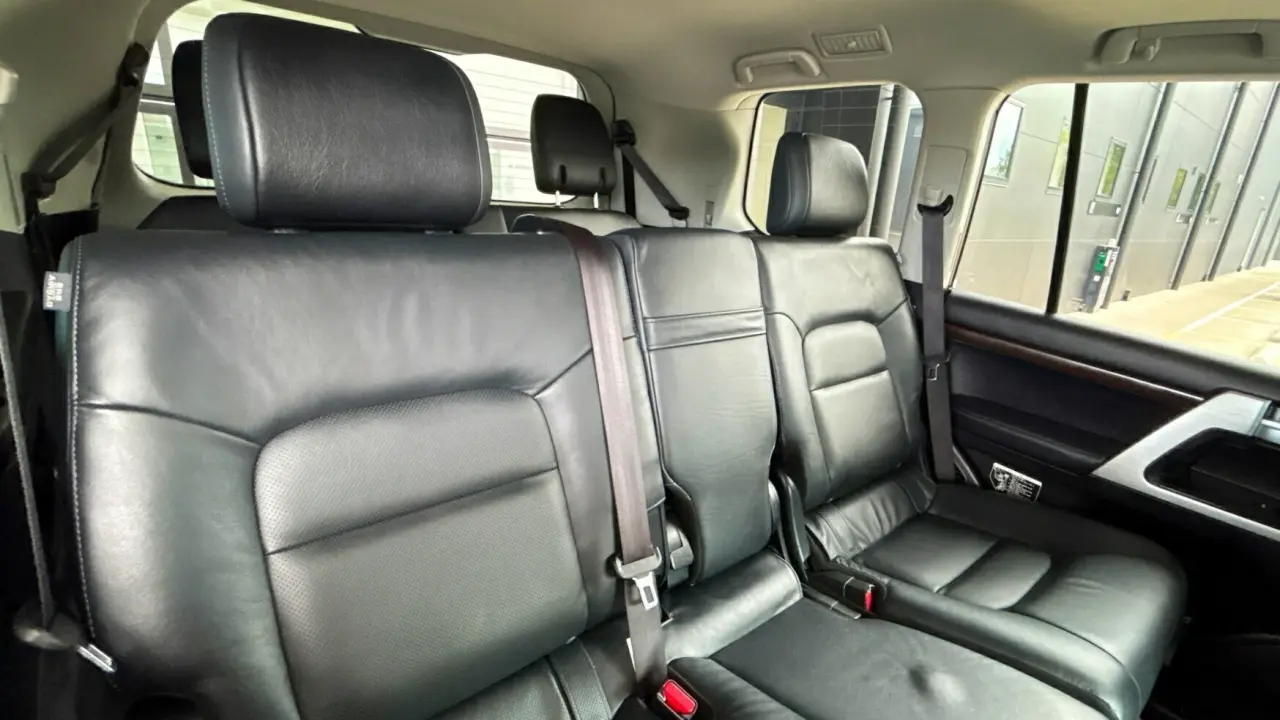 2016 Toyota Landcruiser Gallery Image 7