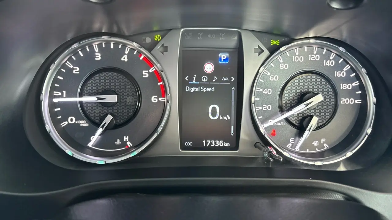 2023 Toyota Hilux Gallery Image 12