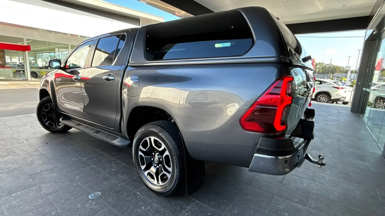2023 Toyota Hilux Gallery Image 6