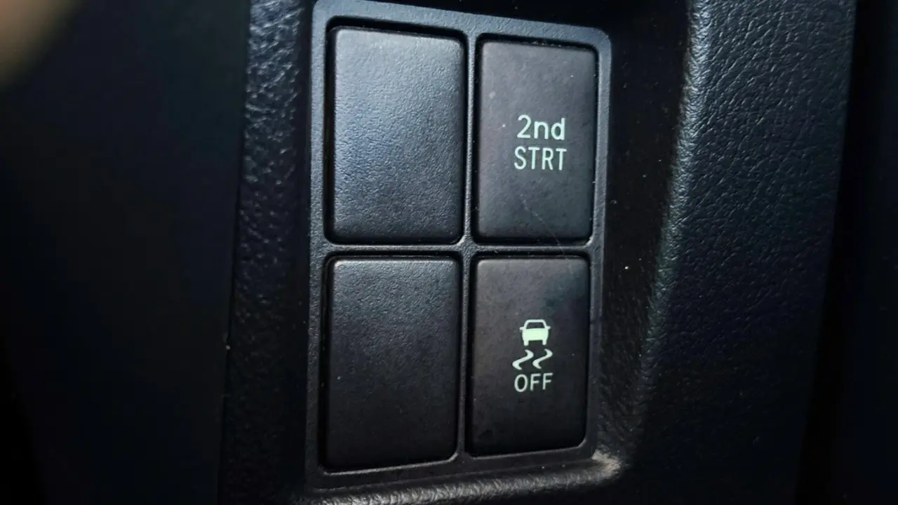 2017 Toyota Prado Gallery Image 14