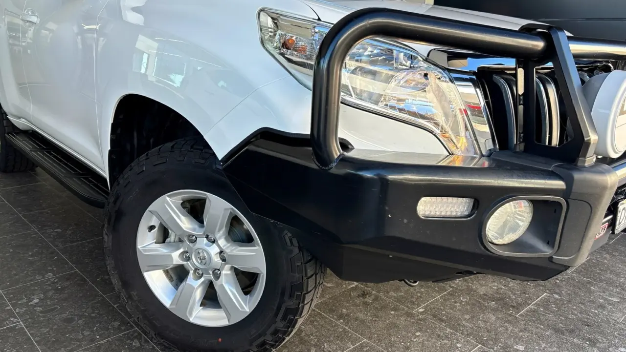 2017 Toyota Prado Gallery Image 3