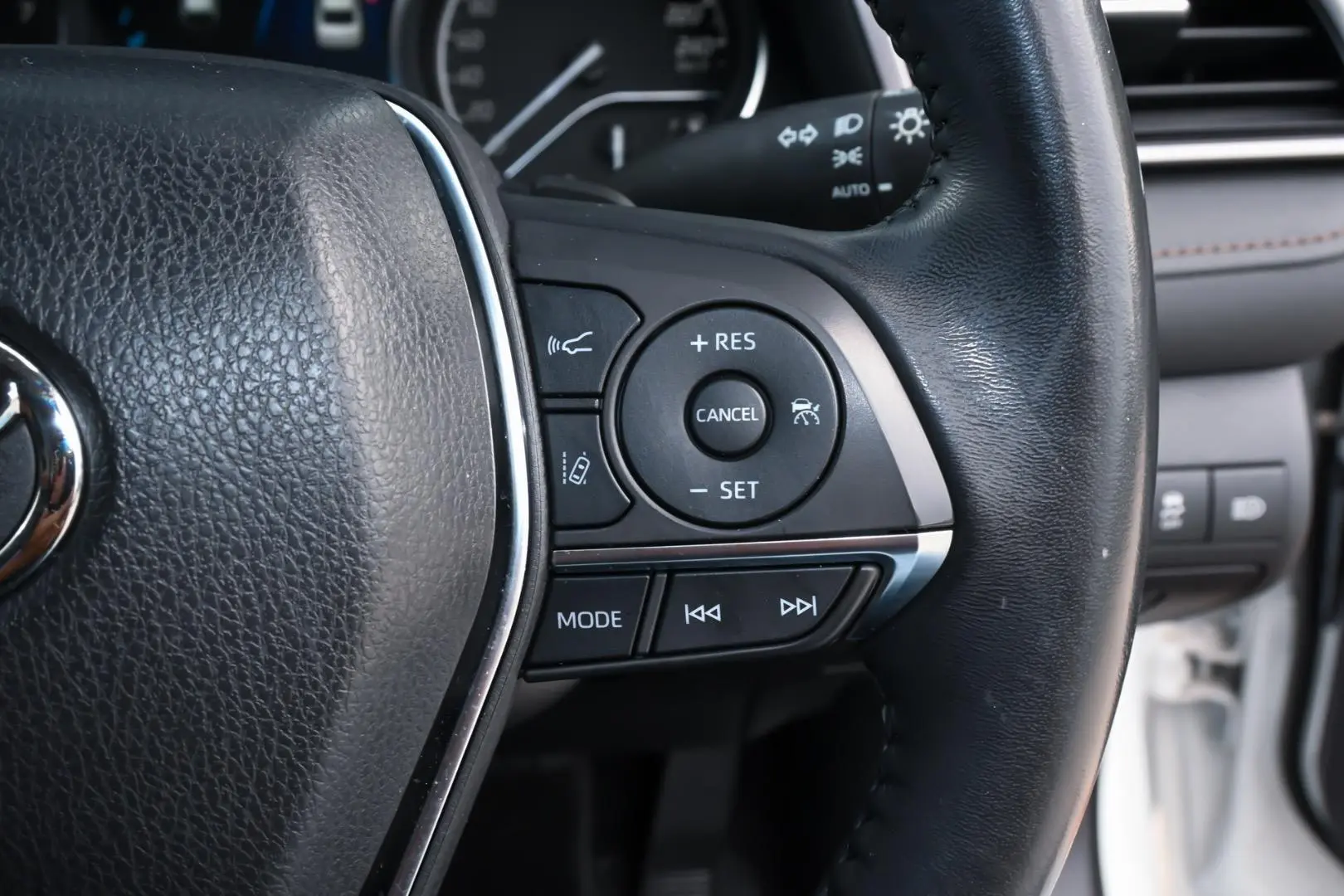 2019 Toyota Camry Gallery Image 14