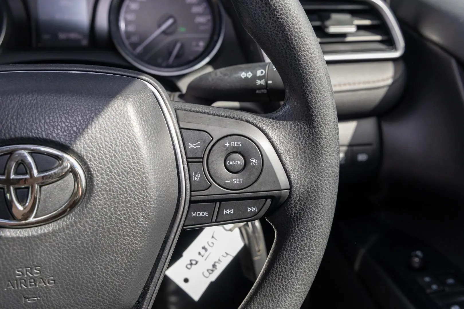 2019 Toyota Camry Gallery Image 12