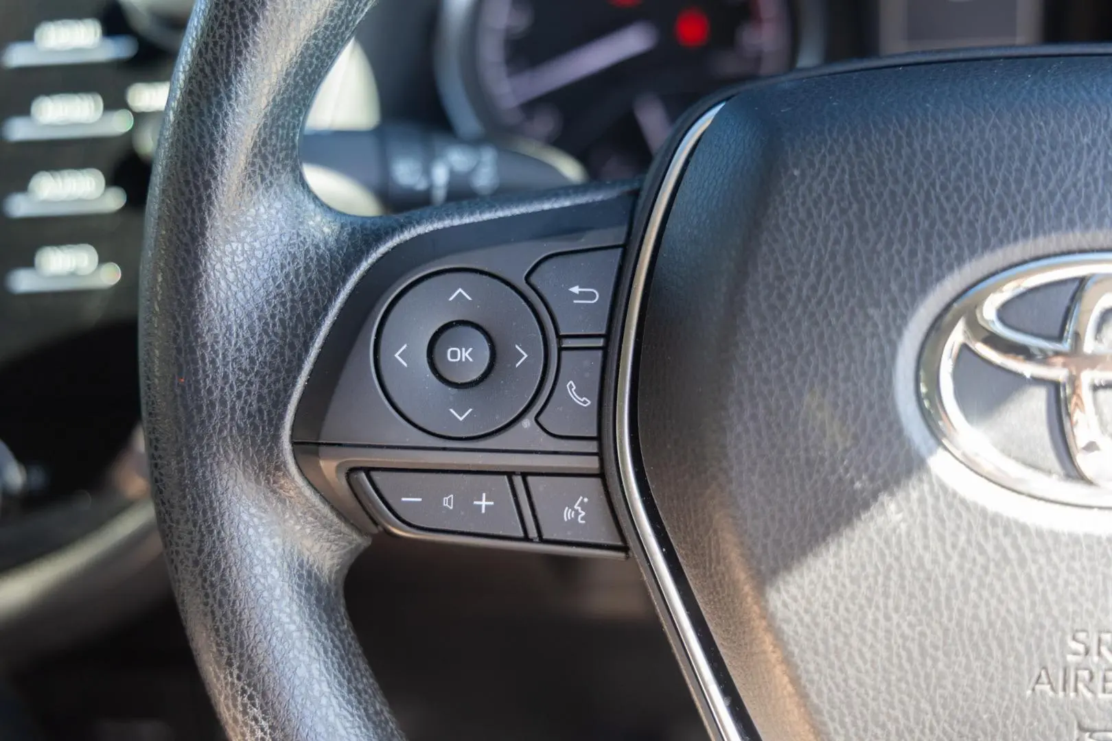 2019 Toyota Camry Gallery Image 14