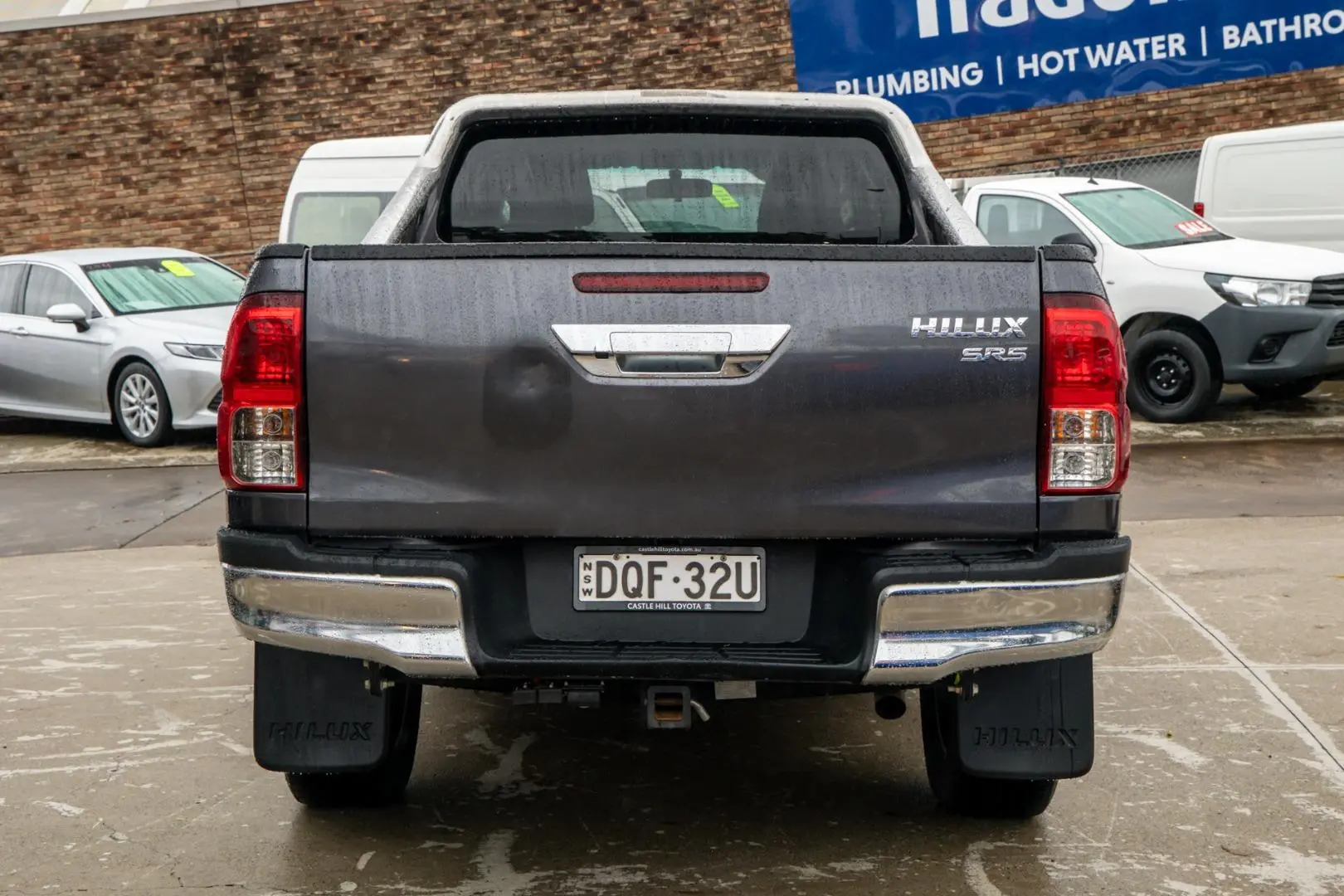 2017 Toyota Hilux Gallery Image 5