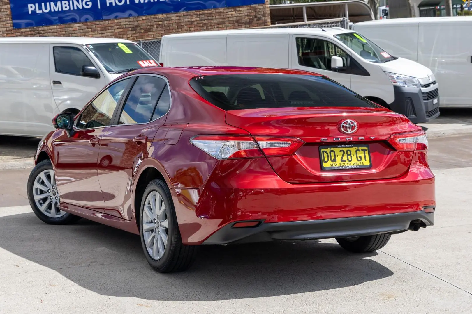 2019 Toyota Camry Gallery Image 2