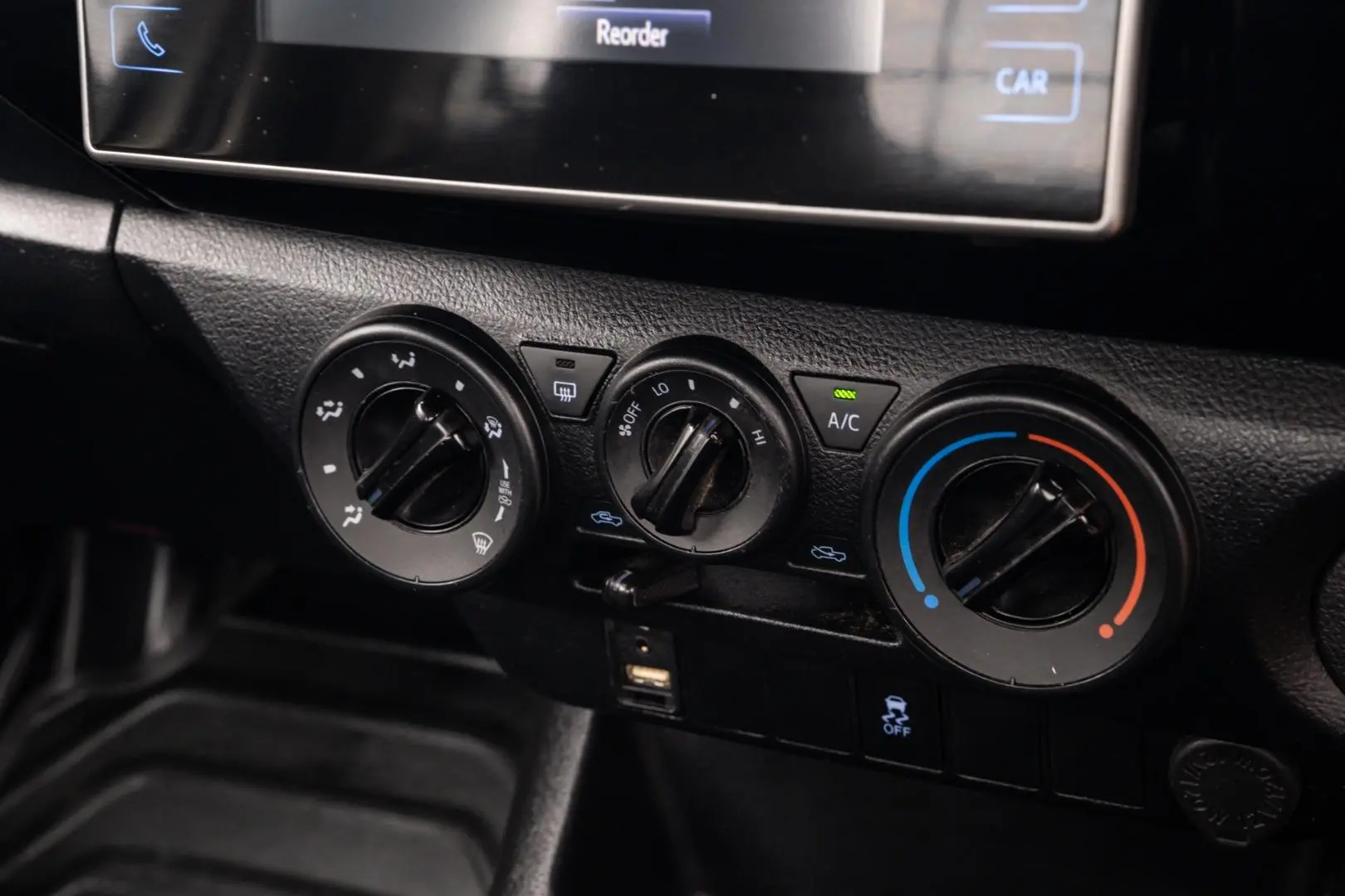 2018 Toyota Hilux Gallery Image 12