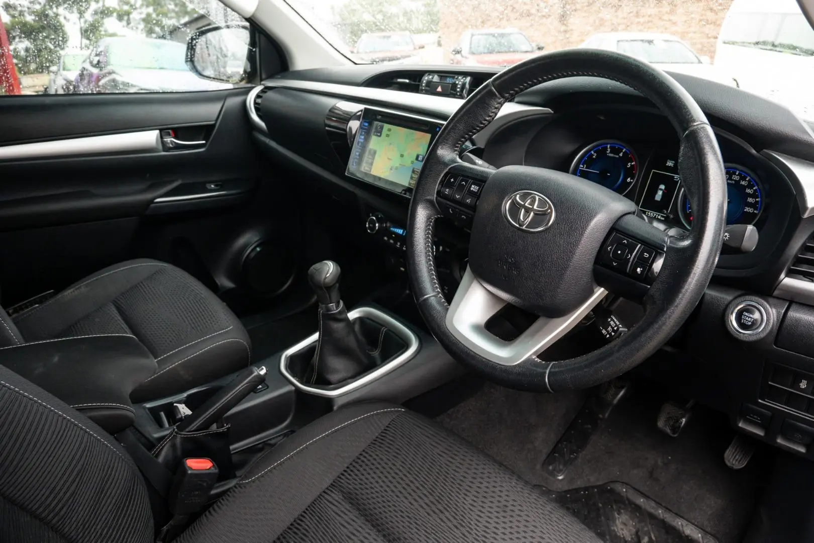 2017 Toyota Hilux Gallery Image 7