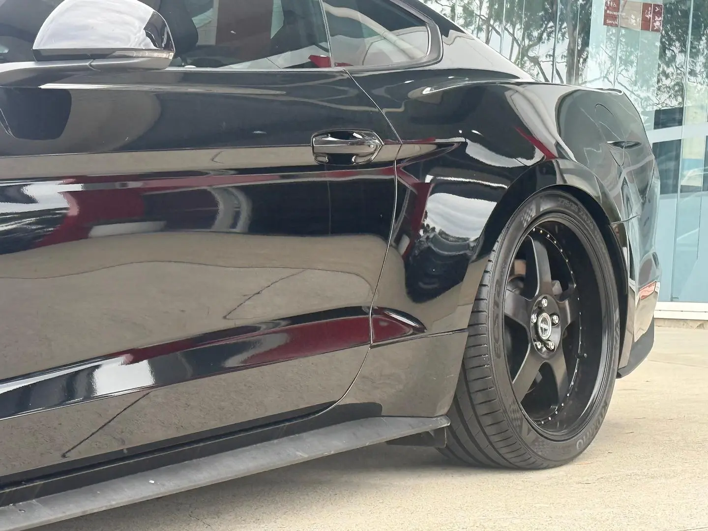 2017 Ford Mustang Gallery Image 31