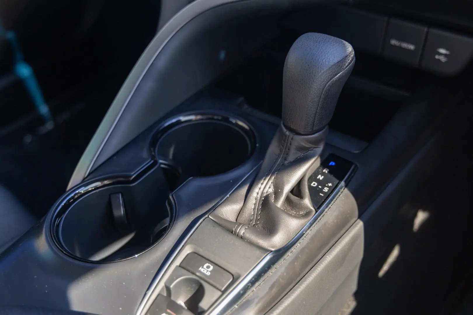 2019 Toyota Camry Gallery Image 10