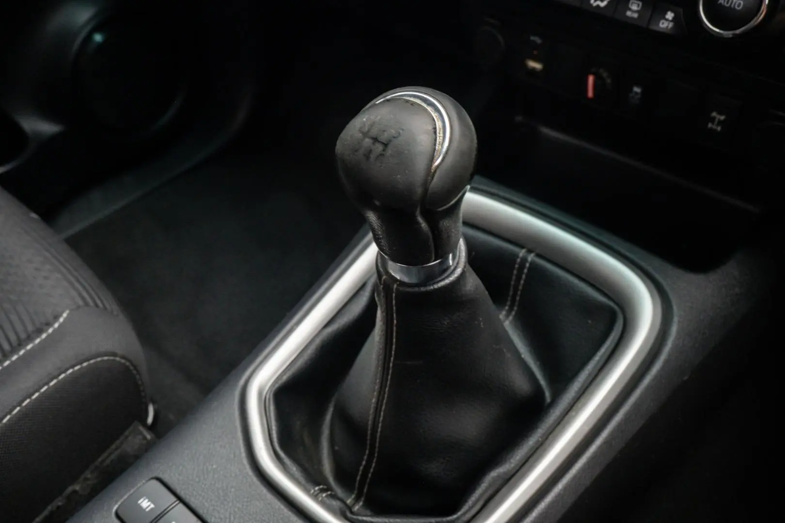 2017 Toyota Hilux Gallery Image 14