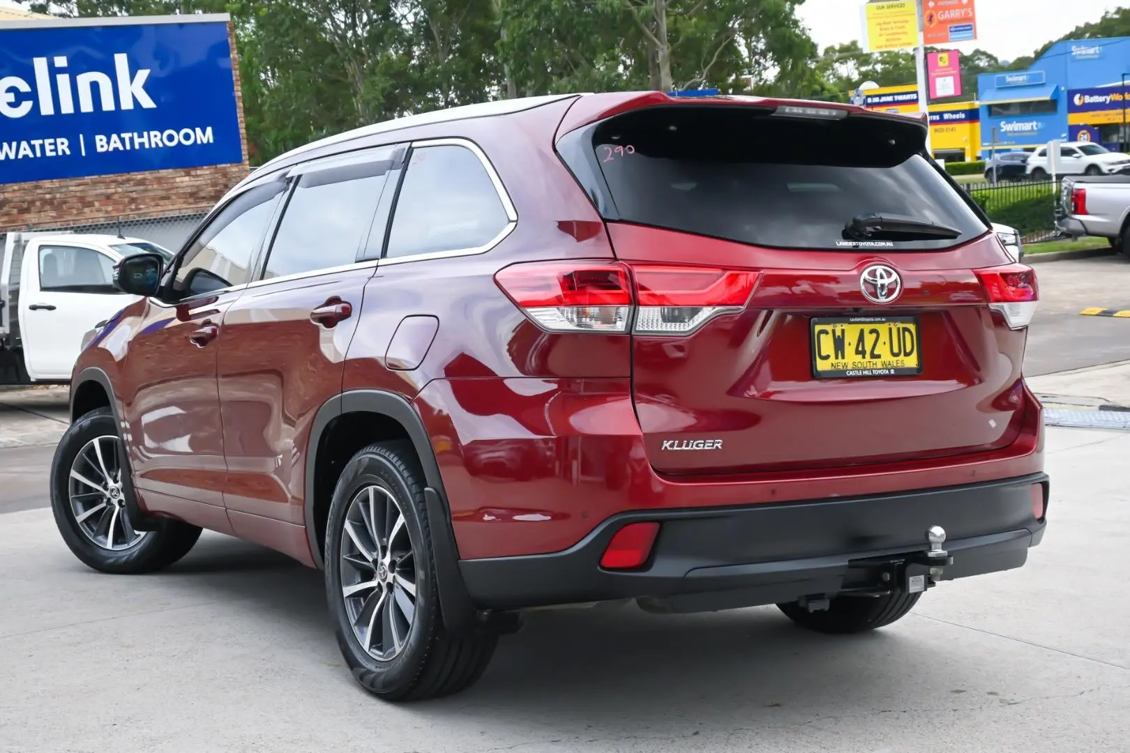 2020 Toyota Kluger Gallery Image 2