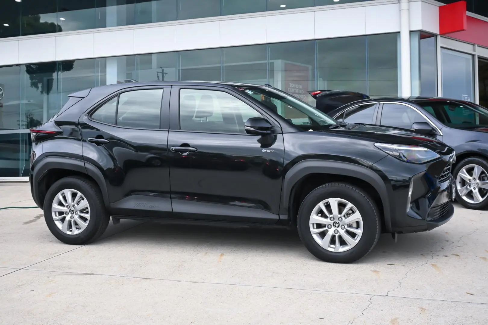 2025 Toyota Yaris Cross Gallery Image 3