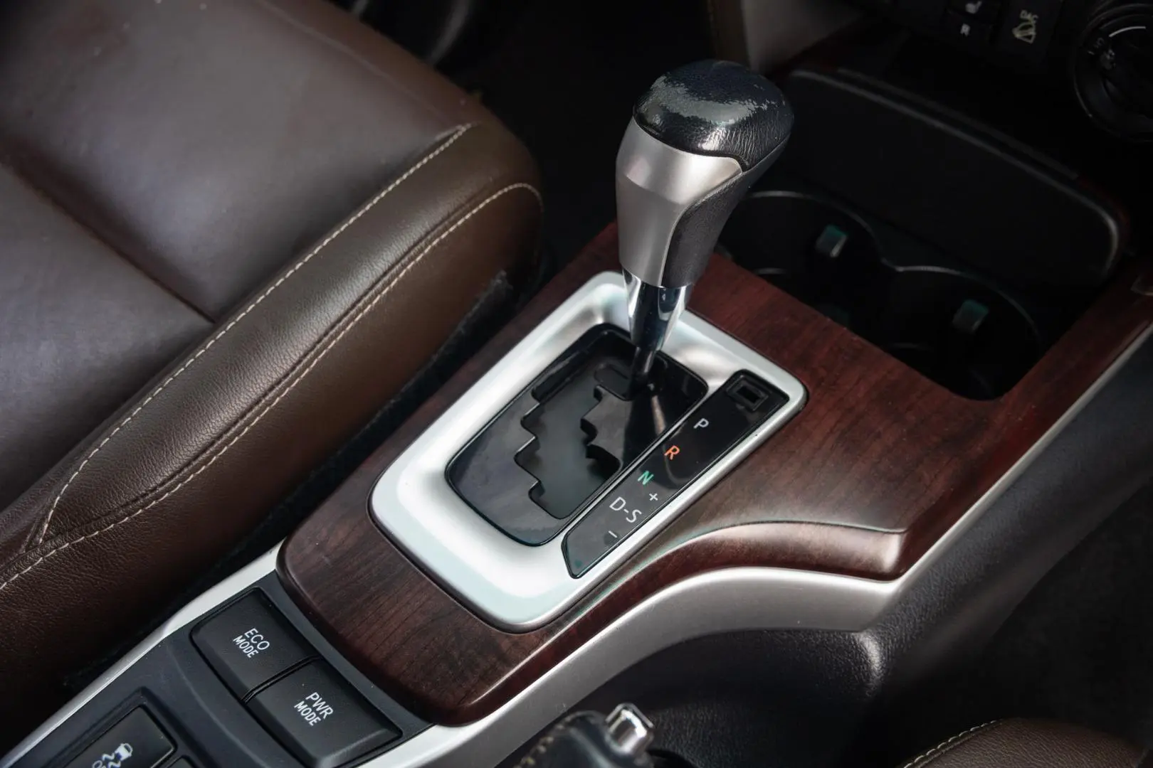 2018 Toyota Fortuner Gallery Image 10