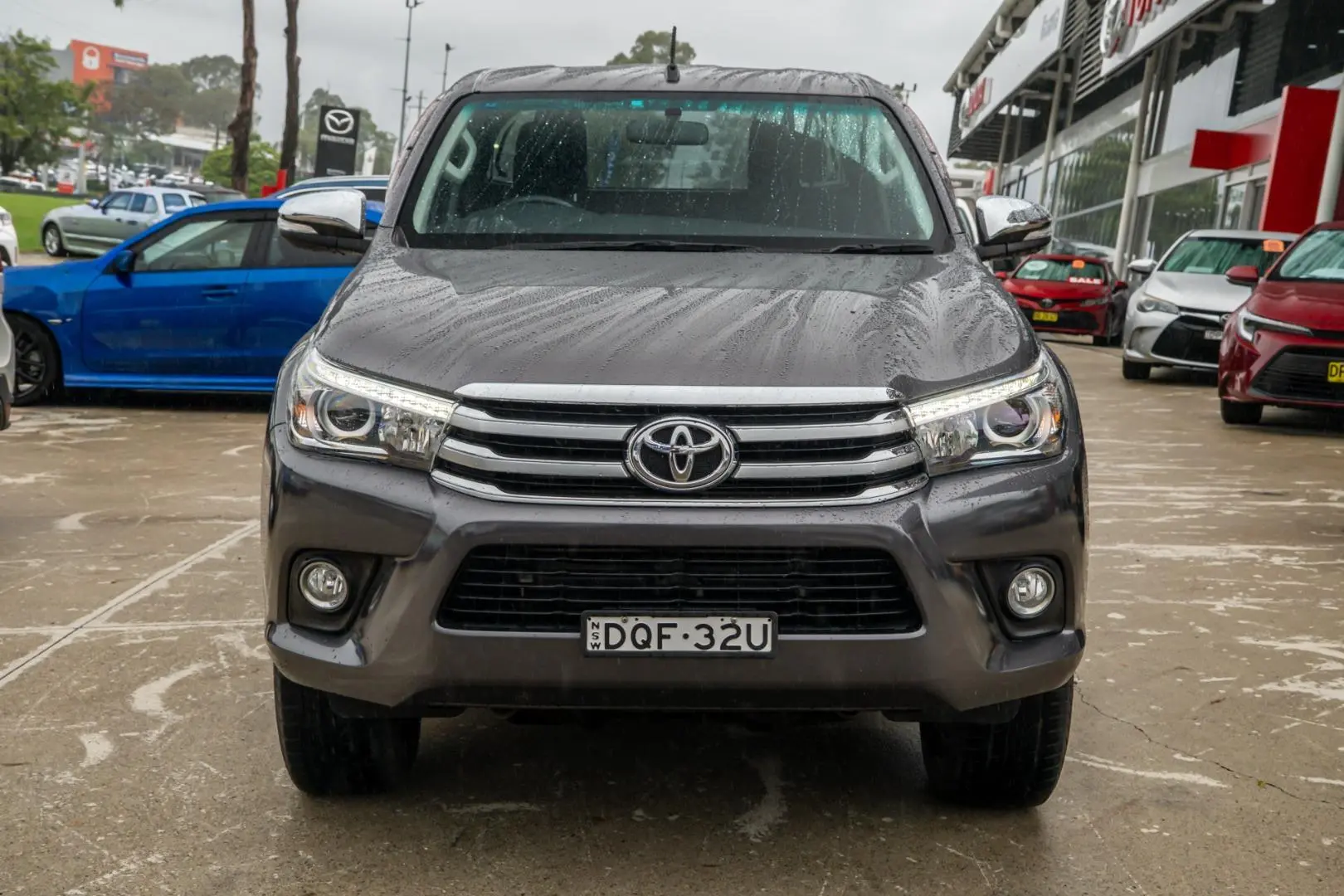 2017 Toyota Hilux Gallery Image 4