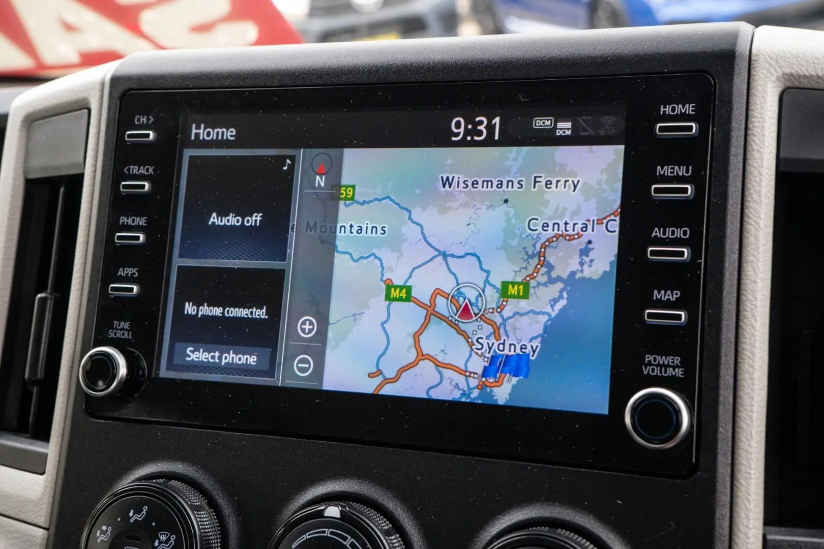 2022 Toyota Hiace Gallery Image 11