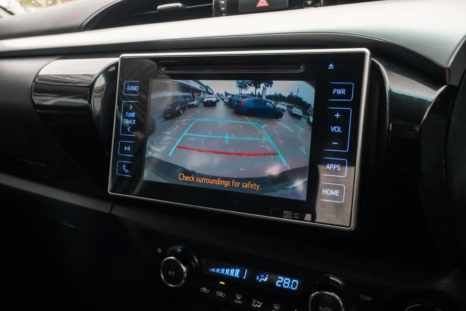 2017 Toyota Hilux Gallery Image 12