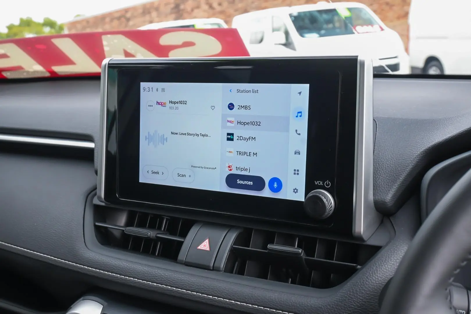 2024 Toyota RAV4 Gallery Image 16