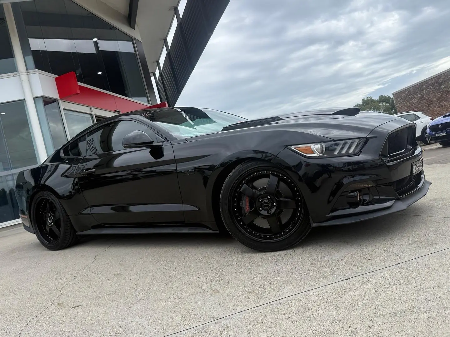 2017 Ford Mustang Gallery Image 5