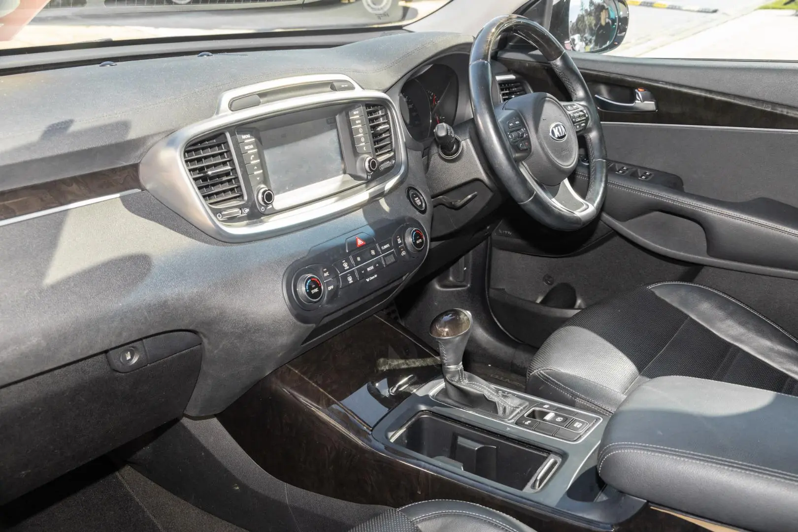 2017 Kia Sorento Gallery Image 8