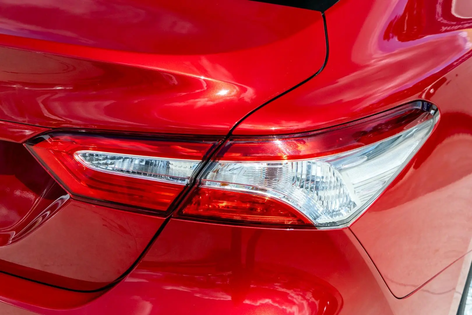 2019 Toyota Camry Gallery Image 21