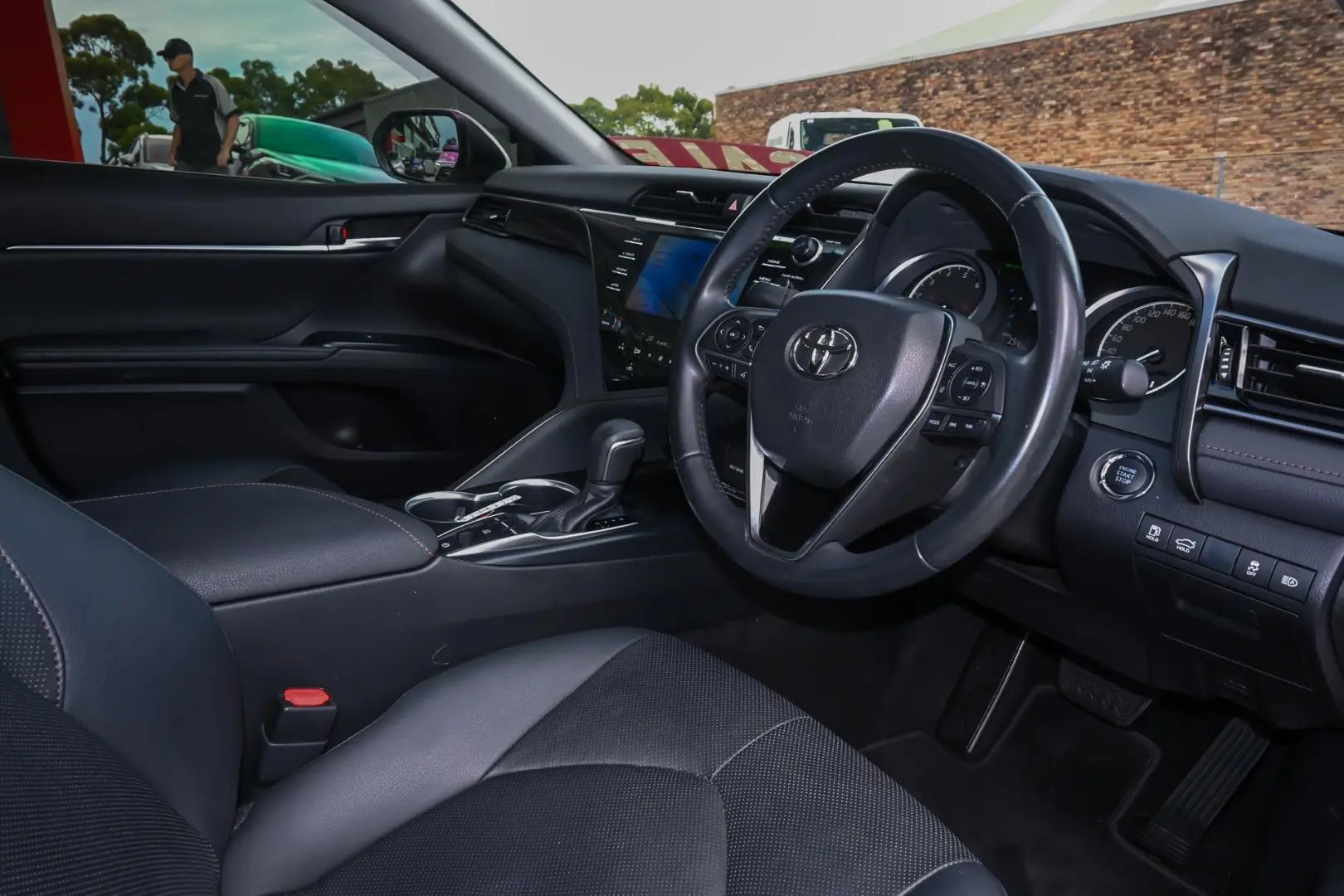 2019 Toyota Camry Gallery Image 7