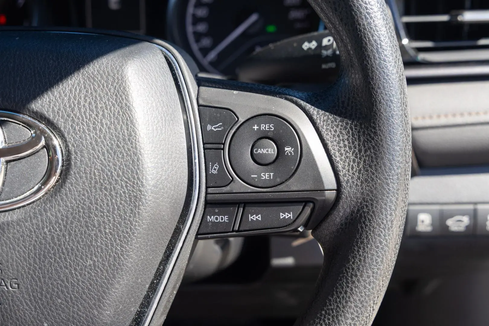 2019 Toyota Camry Gallery Image 15