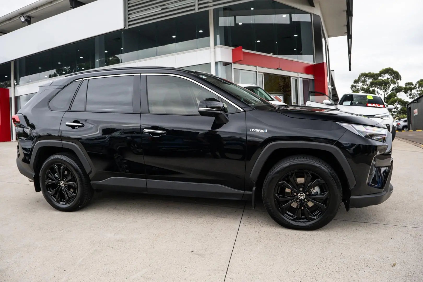 2022 Toyota RAV4 Gallery Image 3