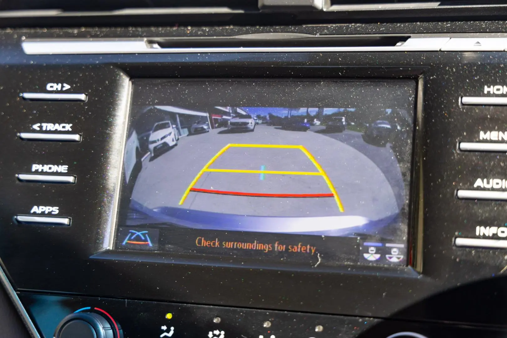 2019 Toyota Camry Gallery Image 12