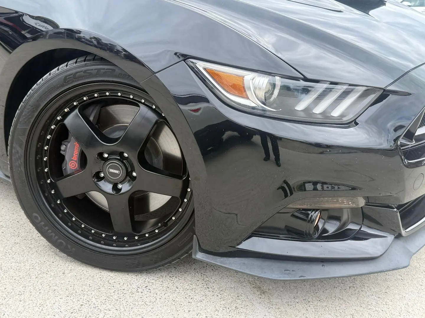 2017 Ford Mustang Gallery Image 4