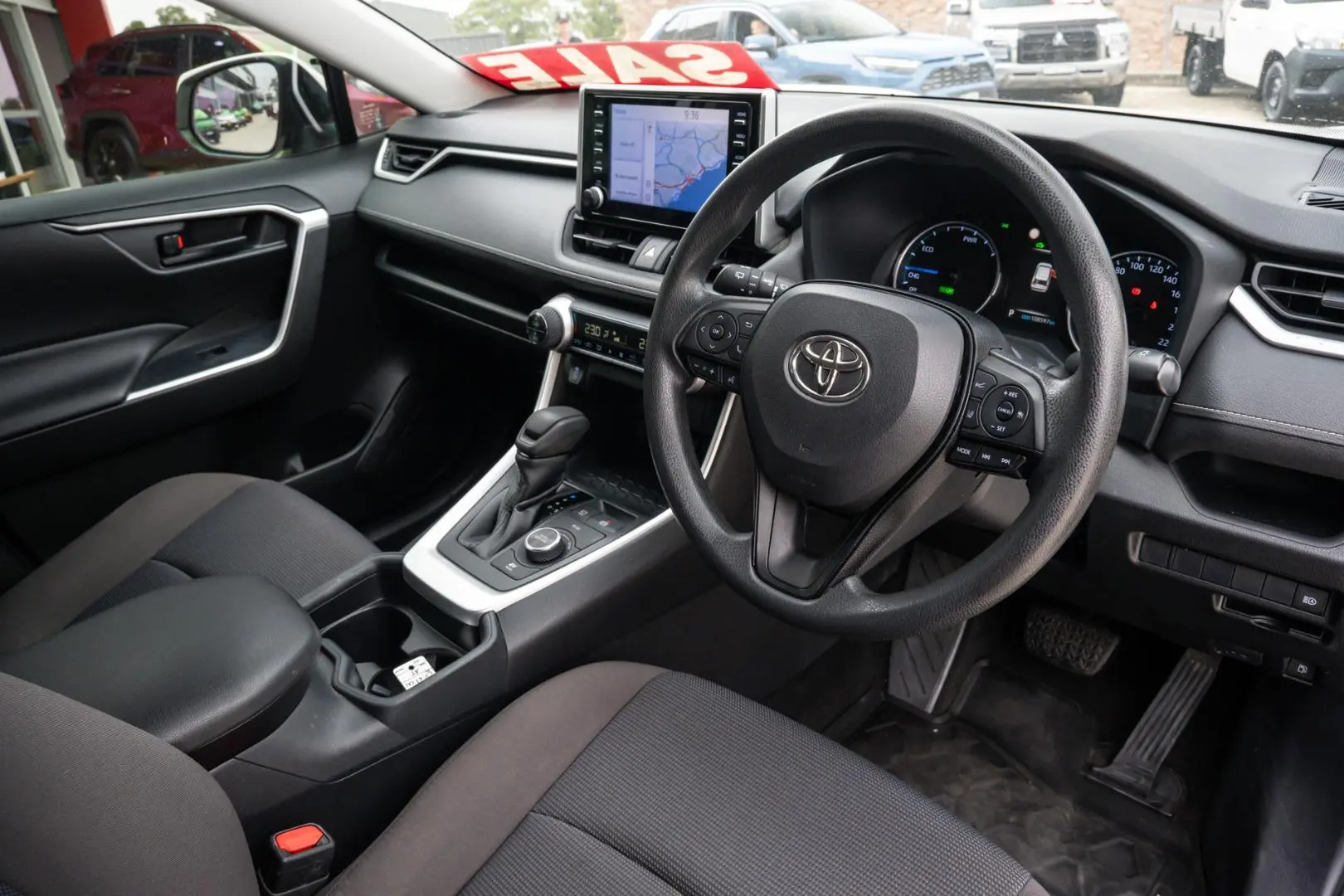 2020 Toyota RAV4 Gallery Image 7