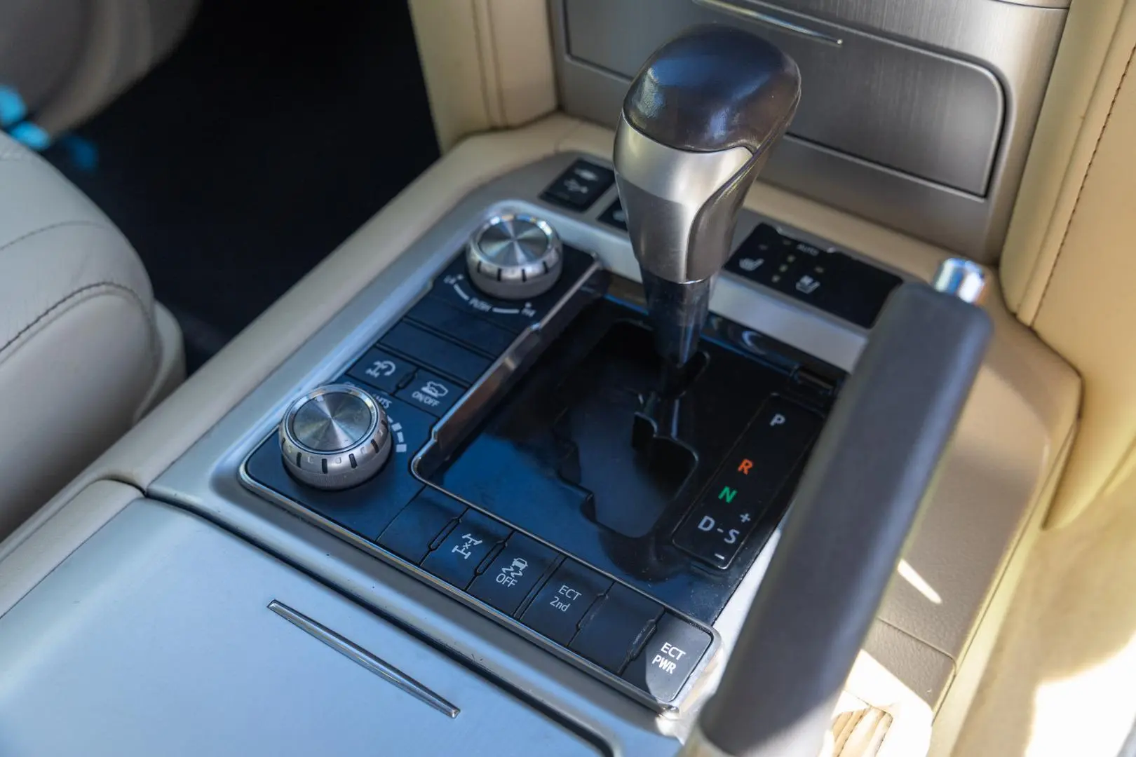 2017 Toyota Landcruiser Gallery Image 10