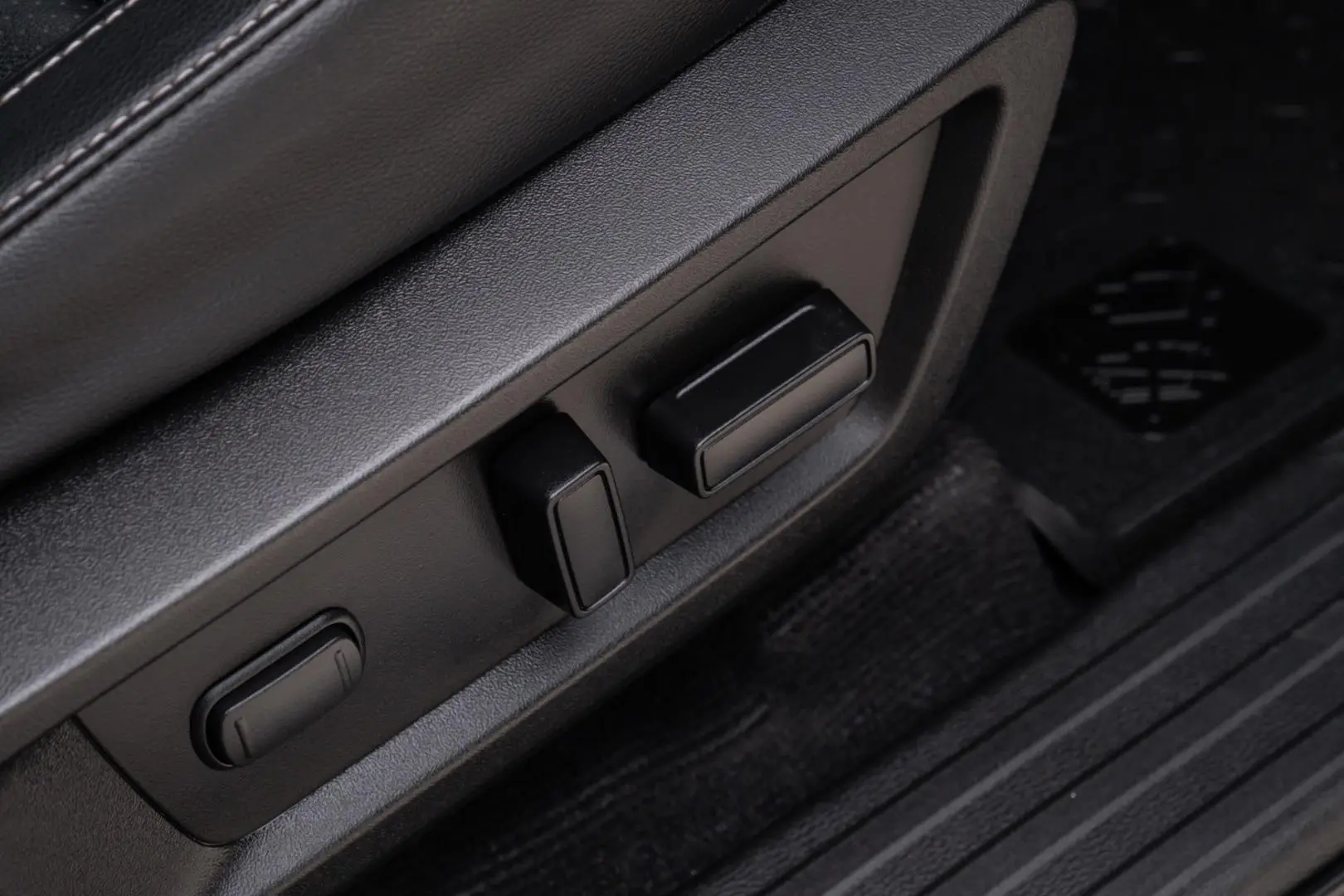 2024 Mitsubishi Triton Gallery Image 18