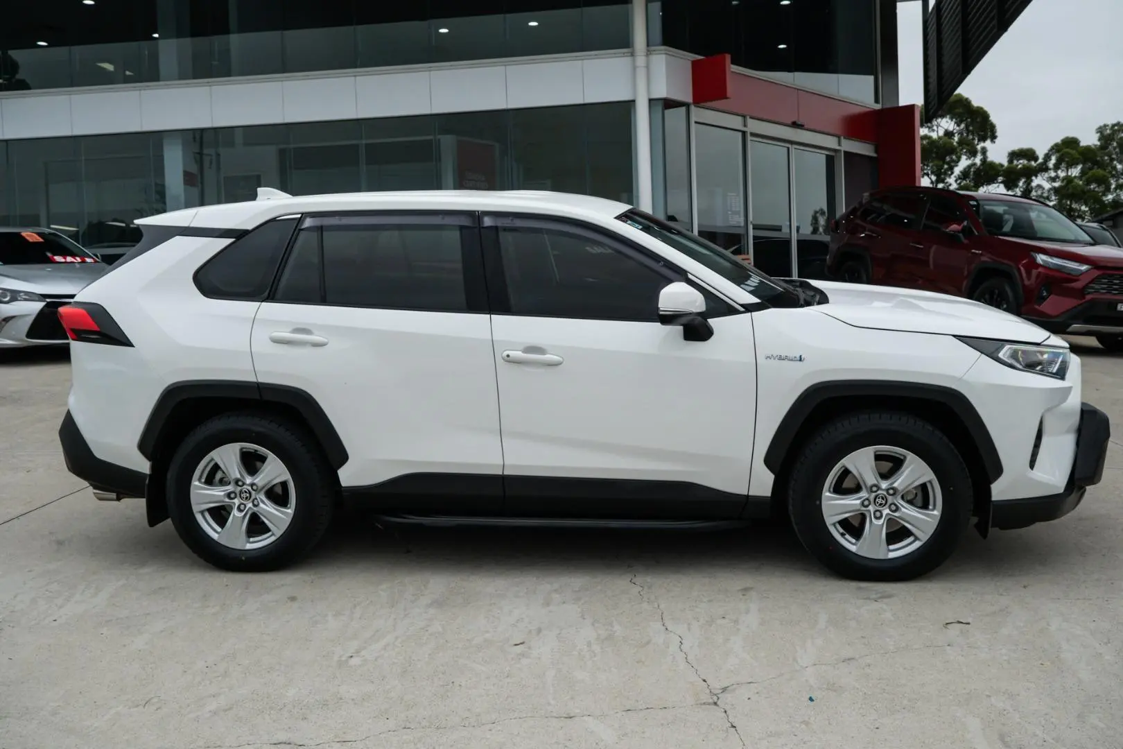 2020 Toyota RAV4 Gallery Image 3