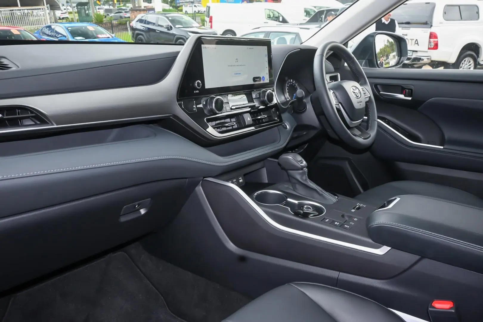 2025 Toyota Kluger Gallery Image 8